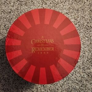 Vintage 1999 A Christmas to Remember Disney Ornament Set